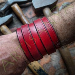 vue du dessus du bracelet de force en cuir red-smith