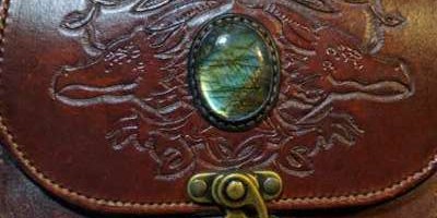 sac sragon avec pierre sertie