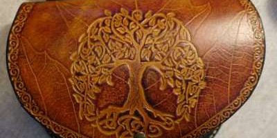 escarcelle feuille Yggdrasil