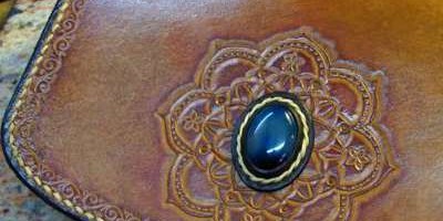 sac mandala beige avec pierre sertie