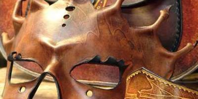 masque et bracelet feuille
