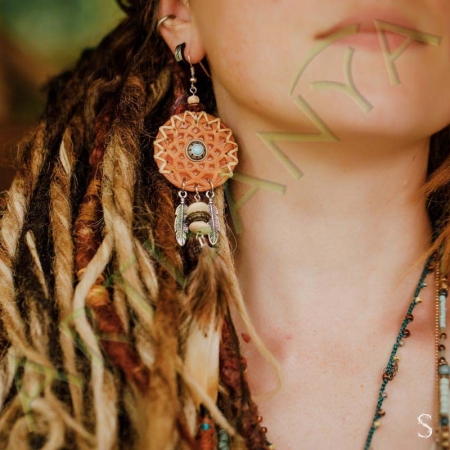 Boucle d'oreille en cuir_ Free spirit