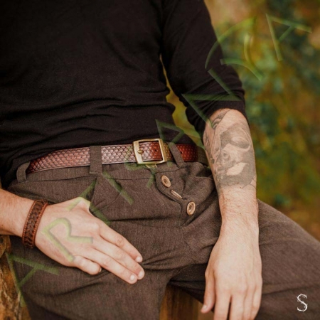 mise en situation de la ceinture en cuir serpent