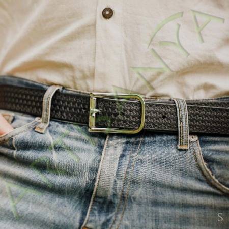 mise en situation de la ceinture en cuir western